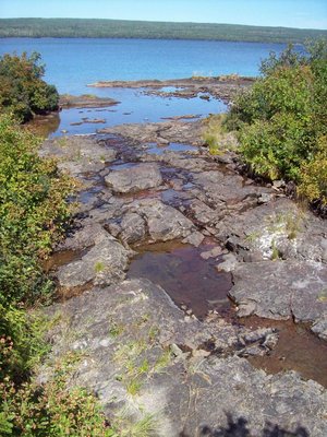 Isle Royale Aug 2010 Siskiwit Lake spill-resize.jpg